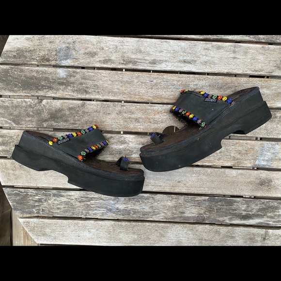 skechers flower sandals